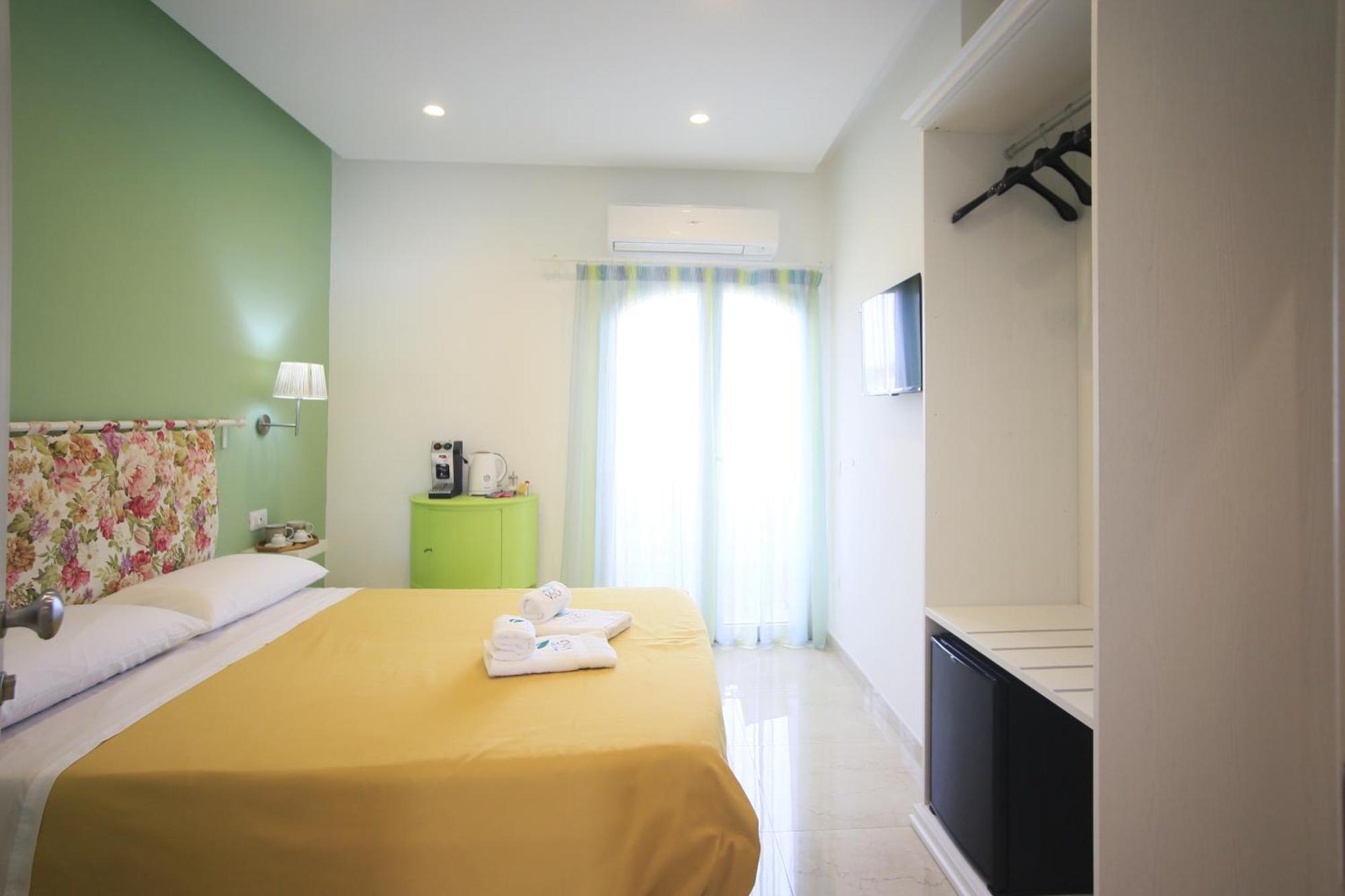 Villa Del Gaudio Rooms & Apartments كاستيلاّماري دي ستا المظهر الخارجي الصورة